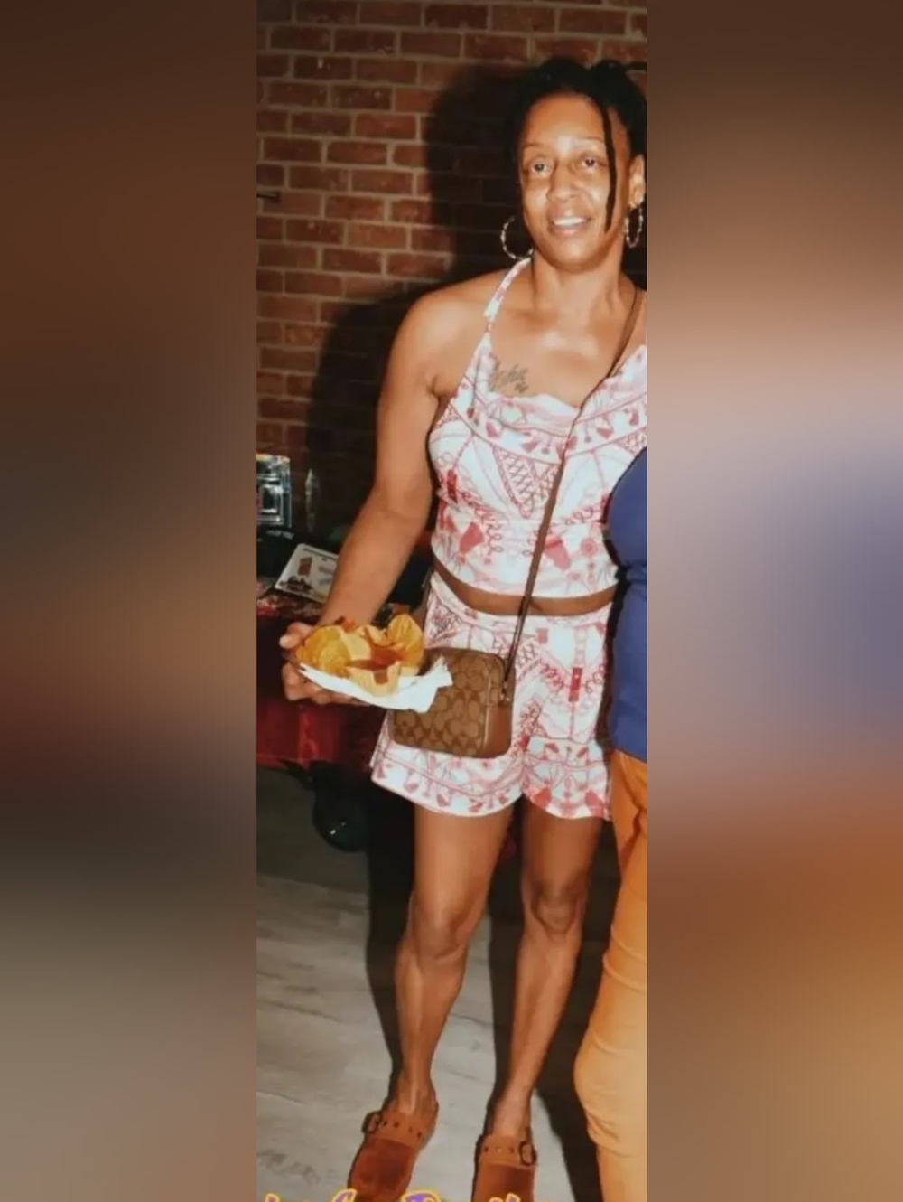 2 Pc Set Short Set, Pink,White, & Blue Halter Top P2P 16', Shorts 14' W, EUC